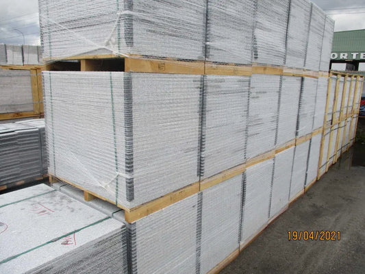 Mosaico em granito gris Minho picado